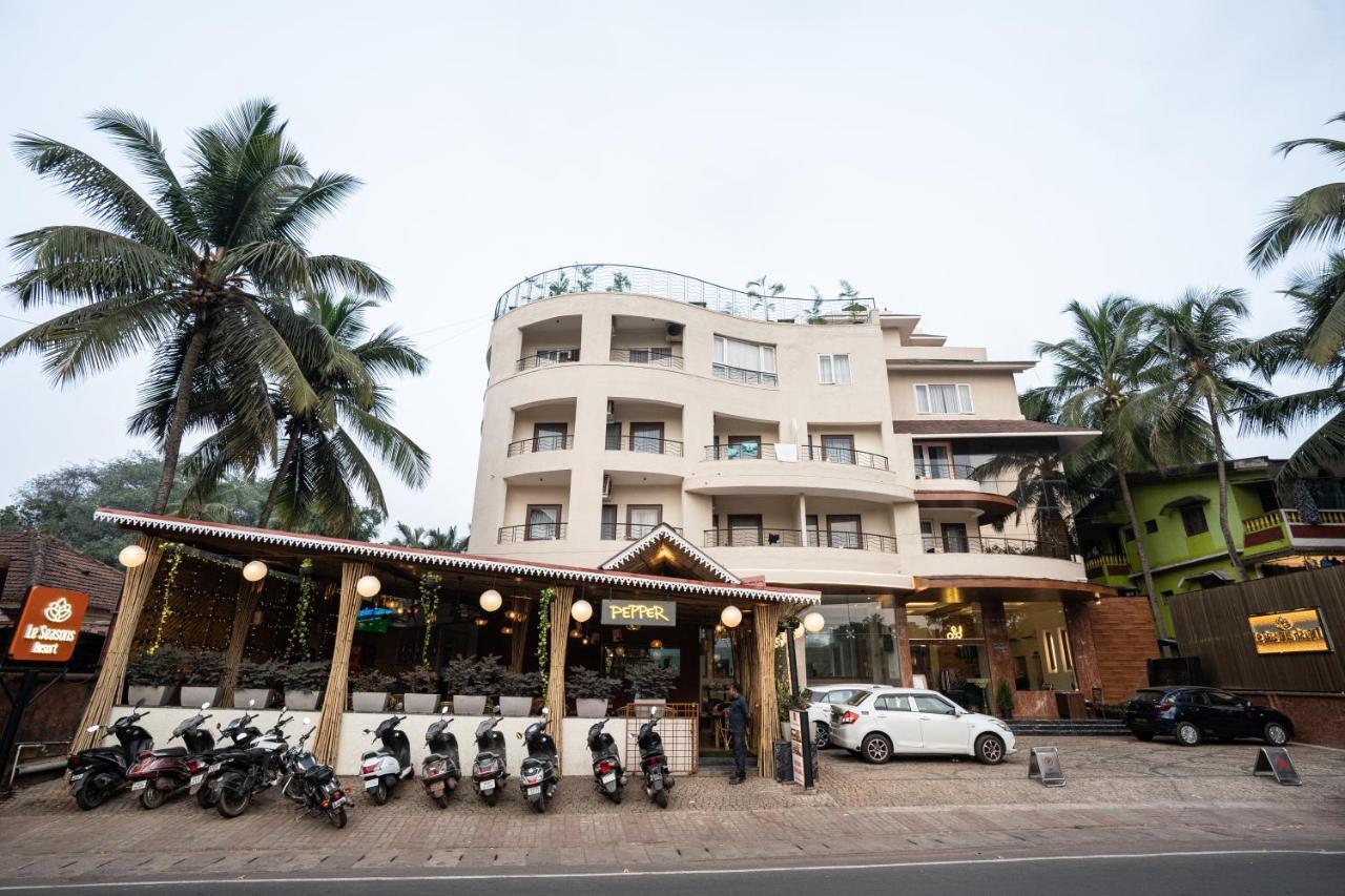 Le Seasons Resort Candolim Exterior foto